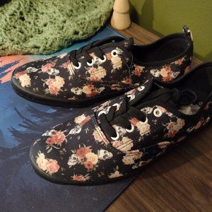 Hot Topic Skulls & Roses Low-Top Canvas Sneakers Size 11 Women's